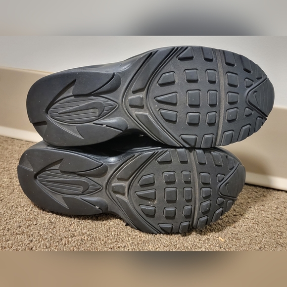 Nike Air Max Plus - Picture 6 of 8